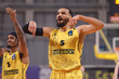 1037618